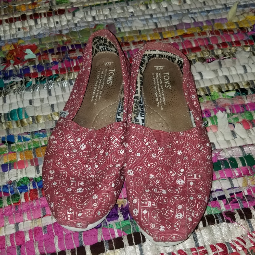 Women's Toms slip on shoes